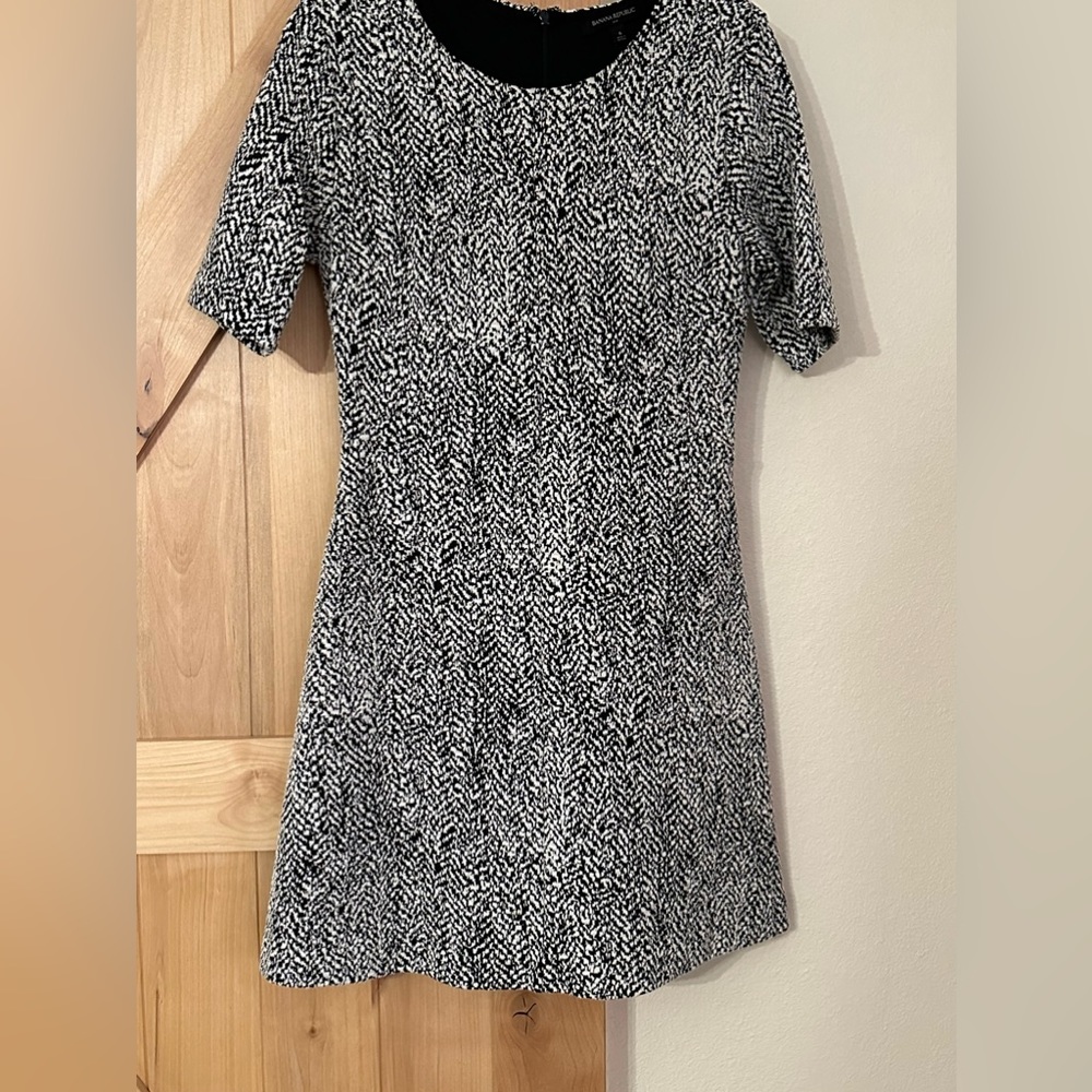 Black & White Banana Republic Dress or Tunic, Size 6